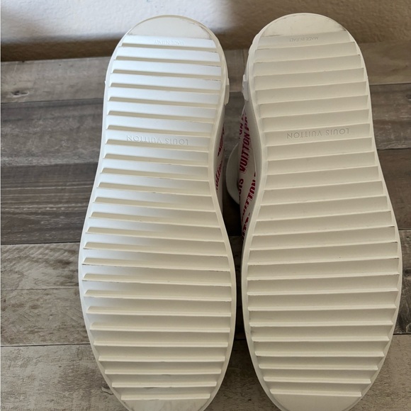 Louis  Vuitton Time Out sneakers - Picture 6 of 6